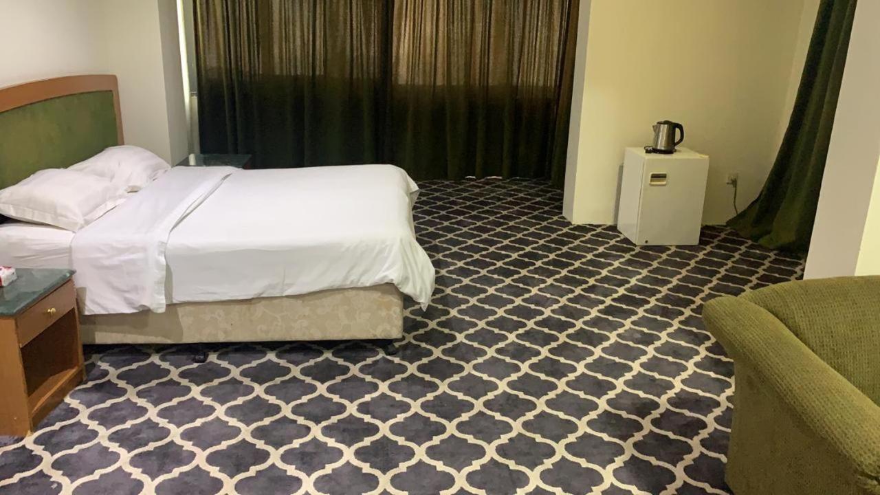 Al Aziziyah Hotel And Suites Khamis Mushait Exteriér fotografie