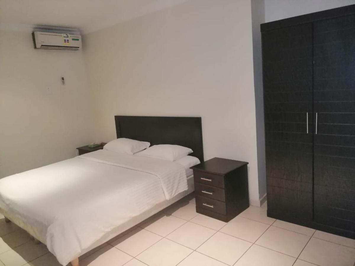 Al Aziziyah Hotel And Suites Khamis Mushait Exteriér fotografie